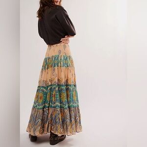 Super thrills maxi skirt